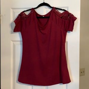 T-shirt with cutout lace shoulders